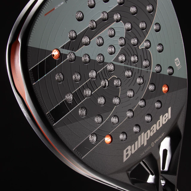 PALETA BULLPADEL HACK 04 COMFORT 26 - Imagen 8